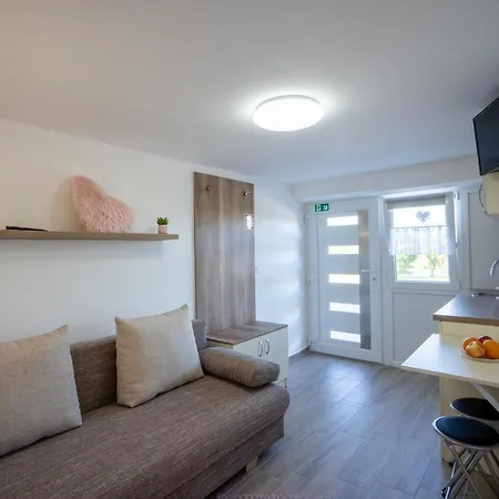 Apartament Kekhaz Vendeghaz