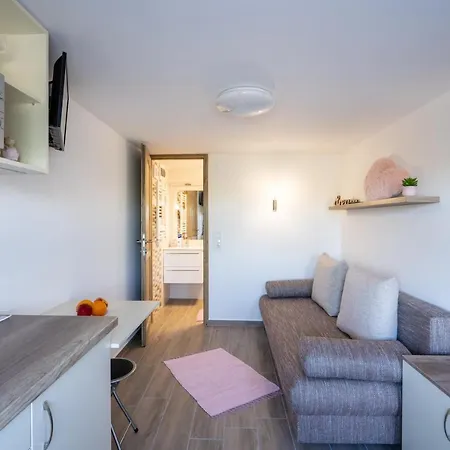 Kekhaz Vendeghaz Διαμέρισμα Écs