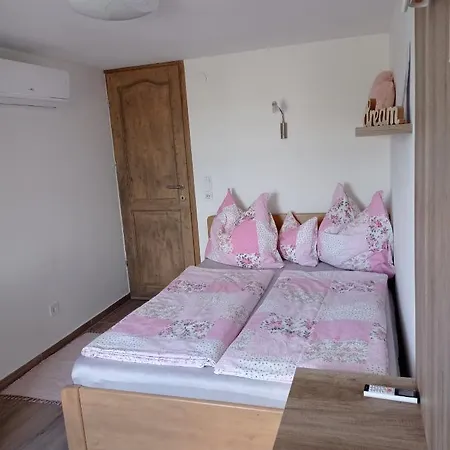 Kekhaz Vendeghaz Daire
